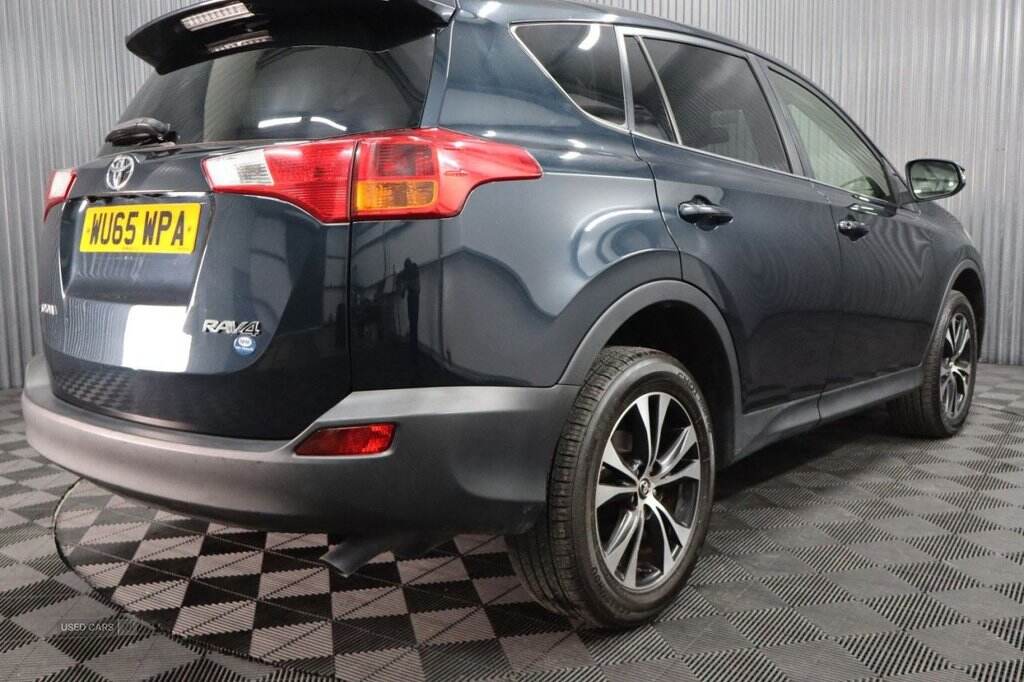 Oct 2015 Toyota RAV4 2.0 D-4D Icon 5dr 2WD