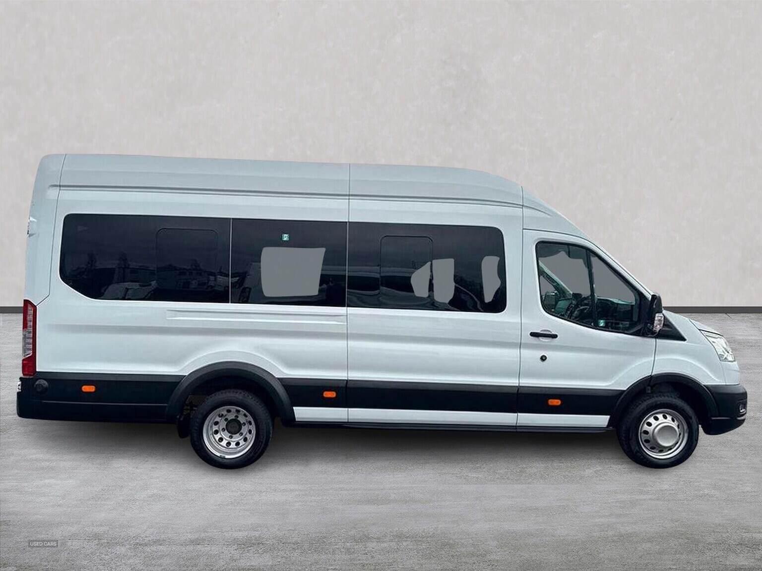 May 2021 Ford Transit 2.0 Ecoblue 130Ps H3 17 Seater Leader