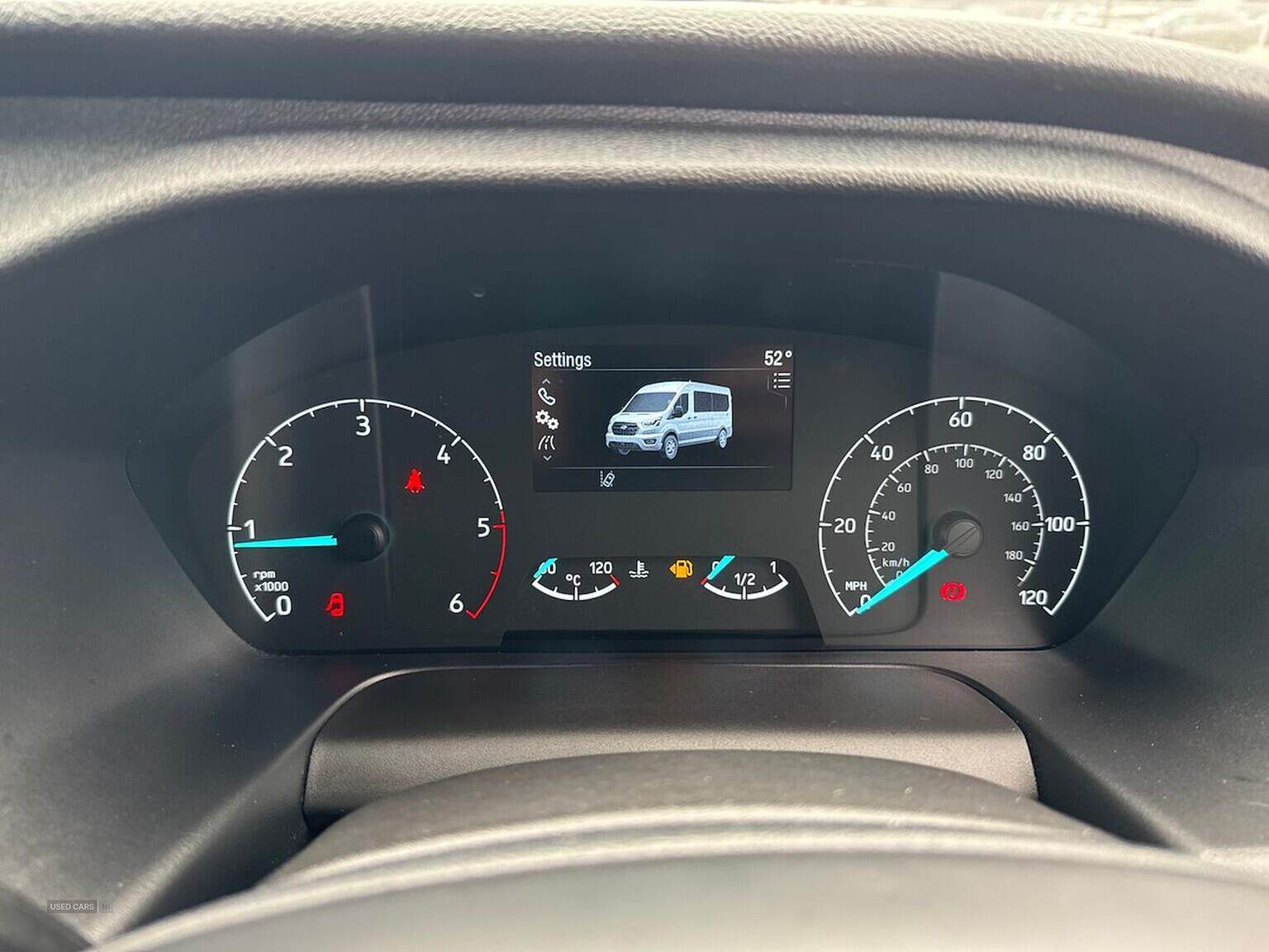 May 2021 Ford Transit 2.0 Ecoblue 130Ps H3 17 Seater Leader