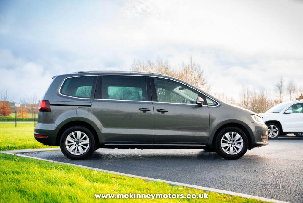 Jun 2016 Volkswagen Sharan 2.0 TDI CR BlueMotion Tech 150 SE Nav 5dr