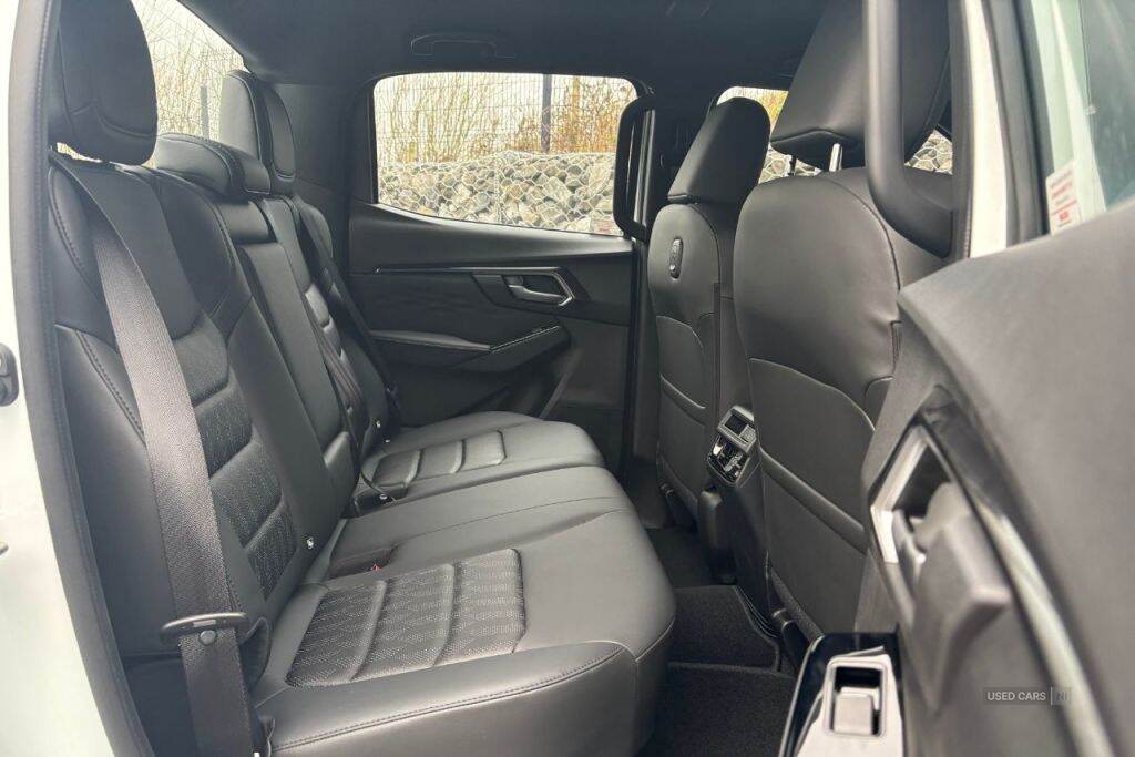  2025 Isuzu D-Max V-Cross 1.9 4WD Euro 6 (s/s) 4dr