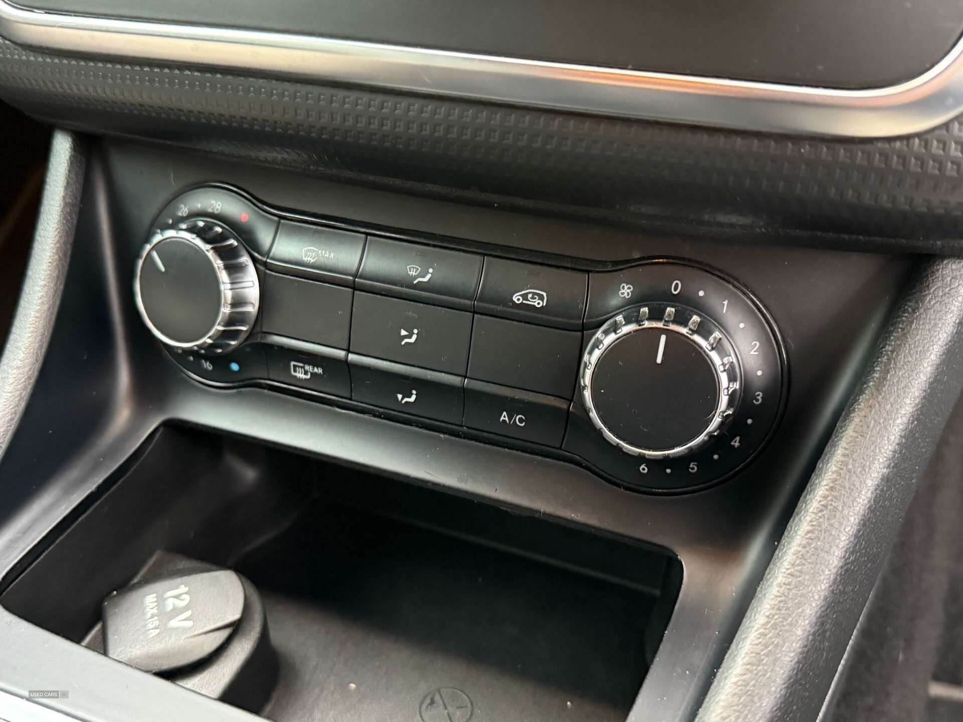 Jan 2013 Mercedes-Benz A-Class A180 CDI BlueEFFICIENCY SE 5dr