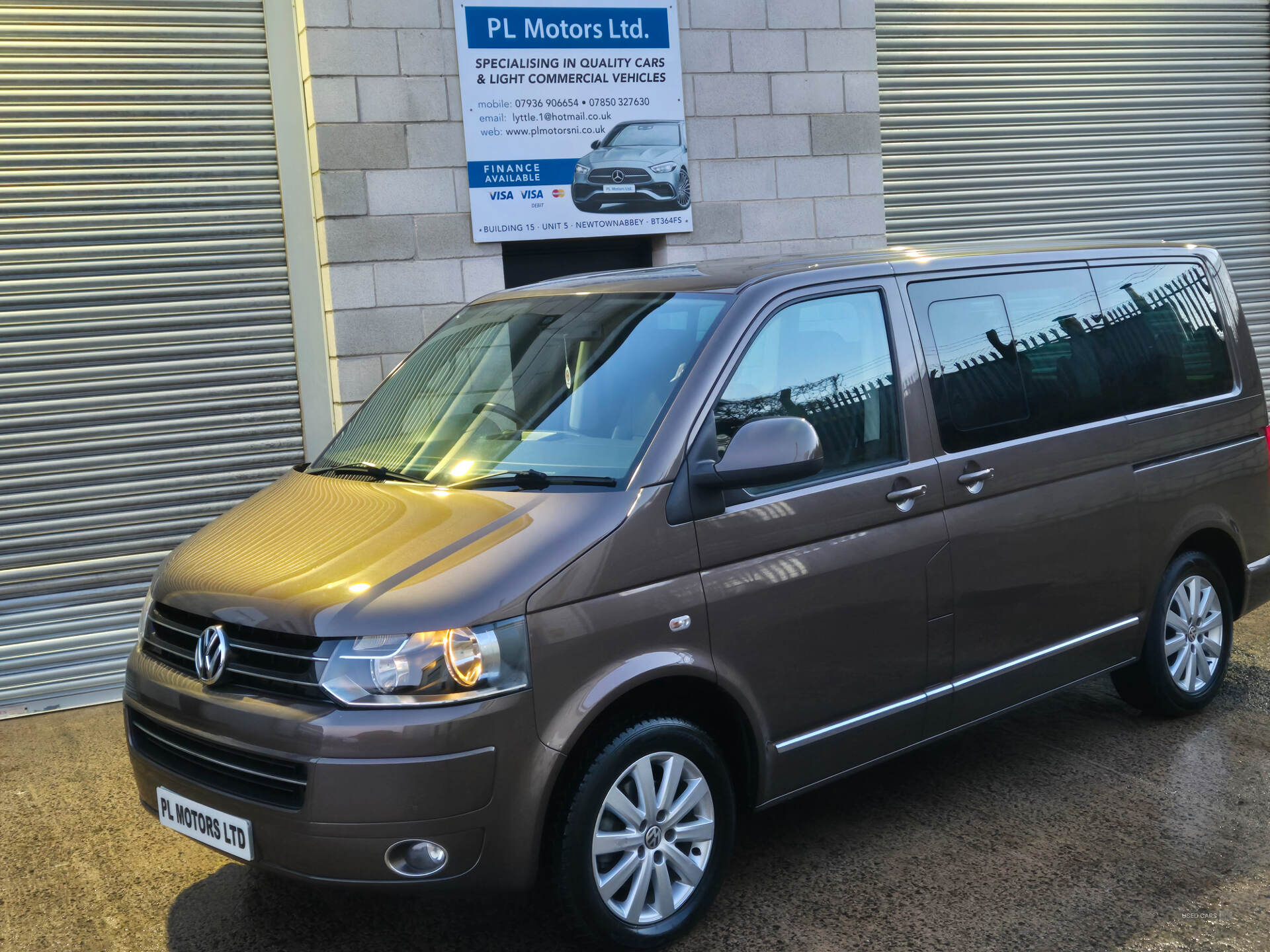 Oct 2012 Volkswagen Caravelle 2.0 TDI Executive 140 5dr DSG