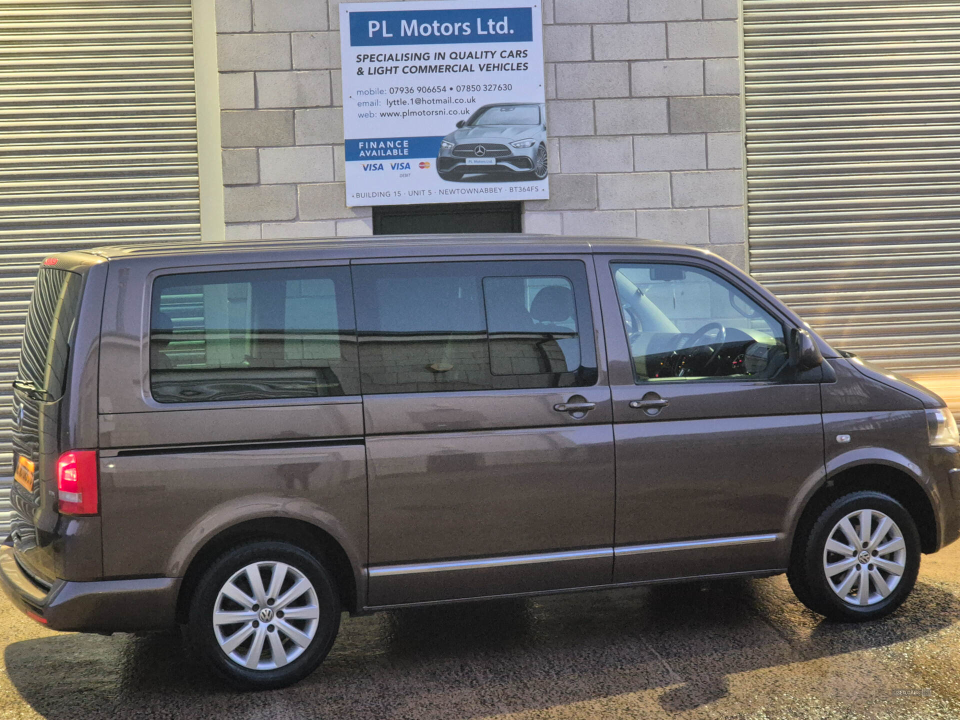 Oct 2012 Volkswagen Caravelle 2.0 TDI Executive 140 5dr DSG