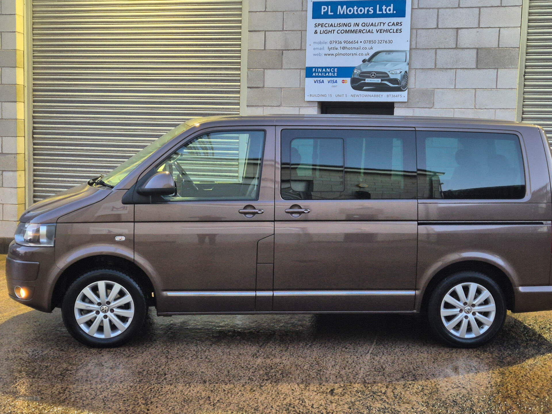 Oct 2012 Volkswagen Caravelle 2.0 TDI Executive 140 5dr DSG