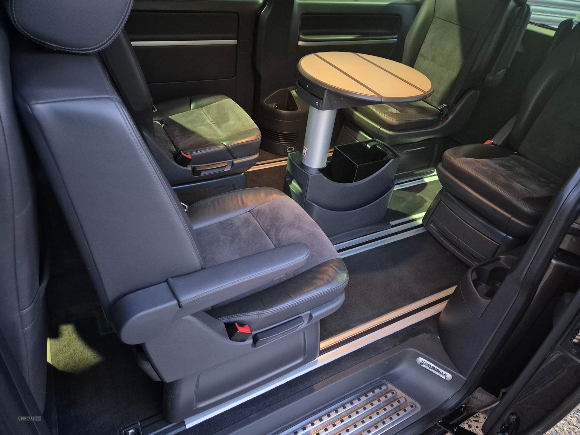 Oct 2012 Volkswagen Caravelle 2.0 TDI Executive 140 5dr DSG