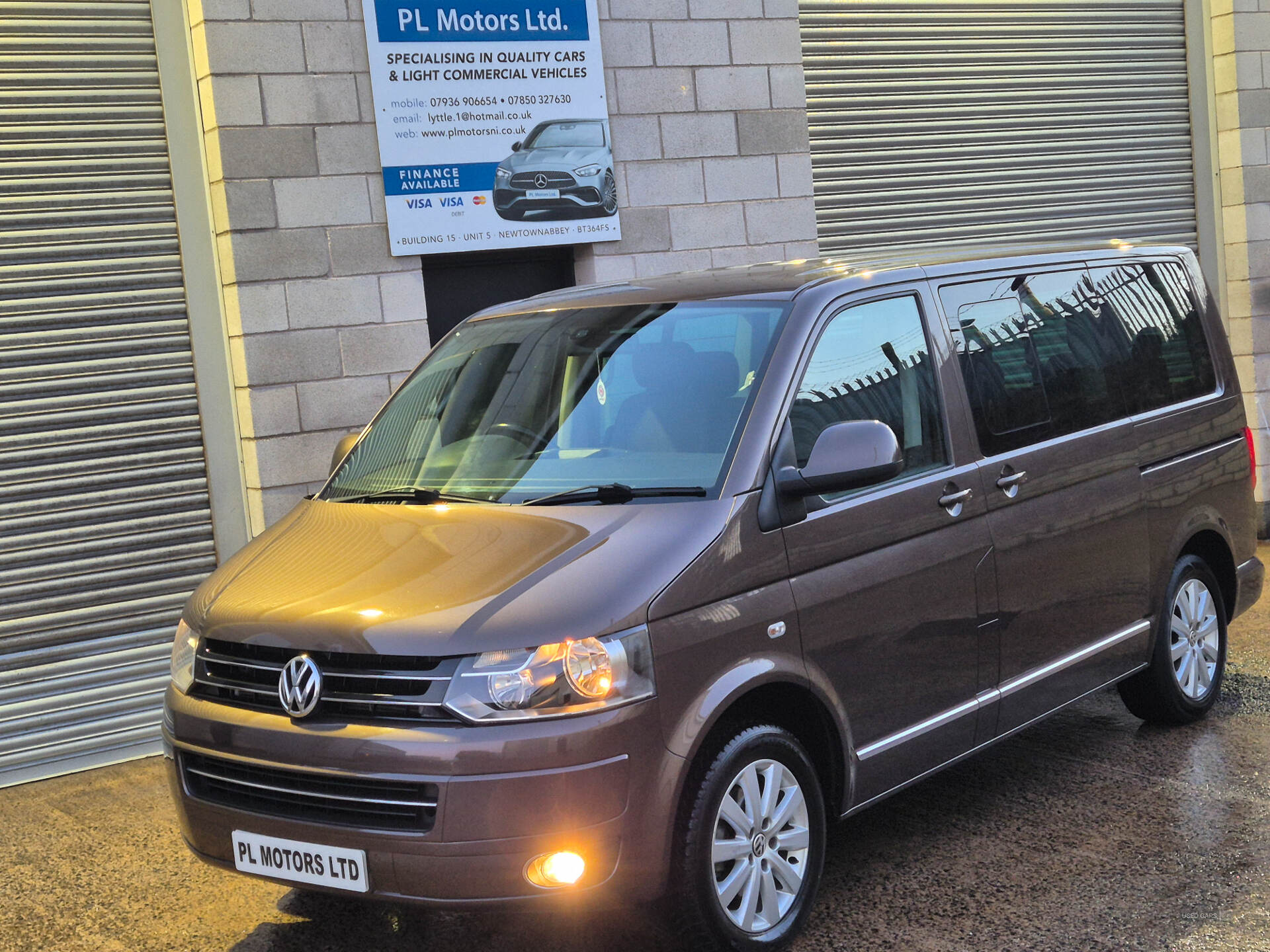 Oct 2012 Volkswagen Caravelle 2.0 TDI Executive 140 5dr DSG