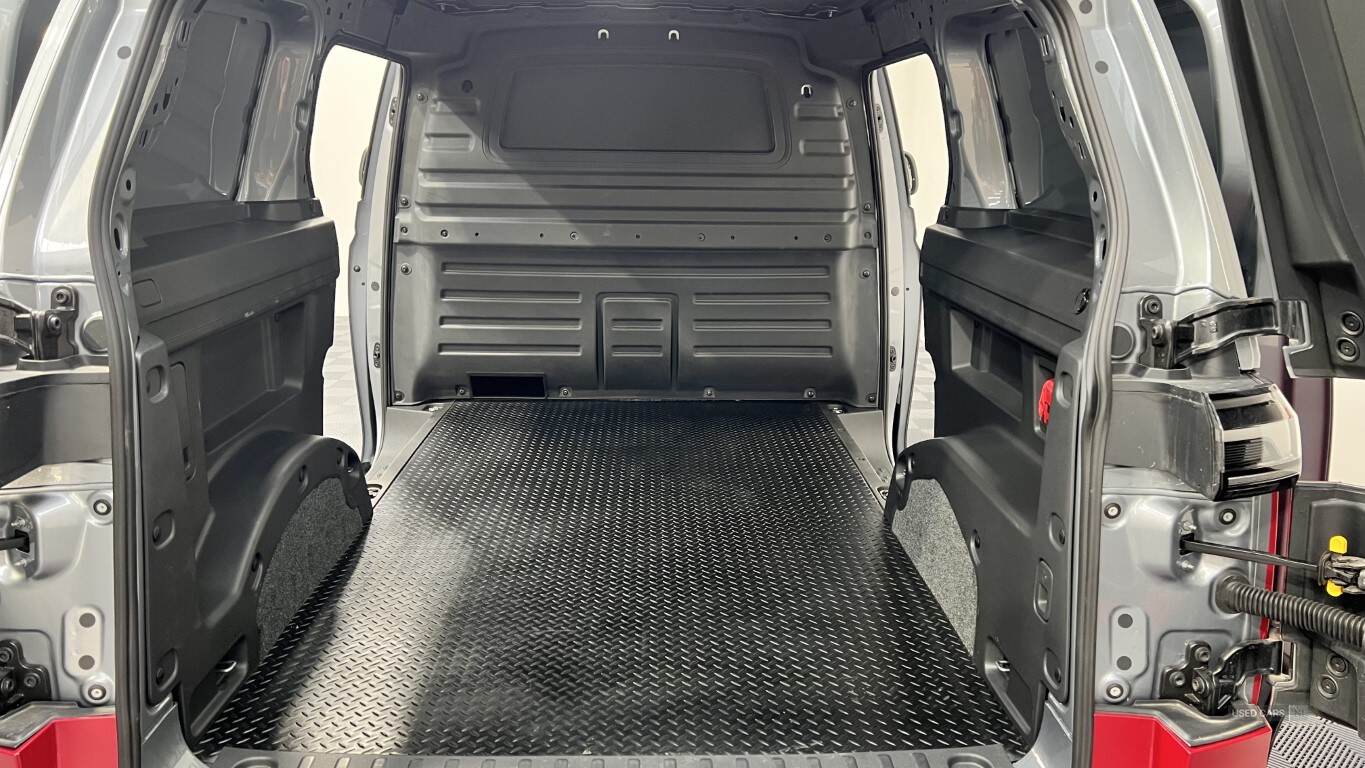  2023 Volkswagen  I.D Buzz Volkswagen ID. Buzz Cargo Pro 77kWh Commerce Plus Auto 5dr