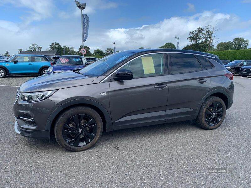 Jan 2022 Vauxhall Grandland X 1.5 Turbo D SRi Nav 5dr