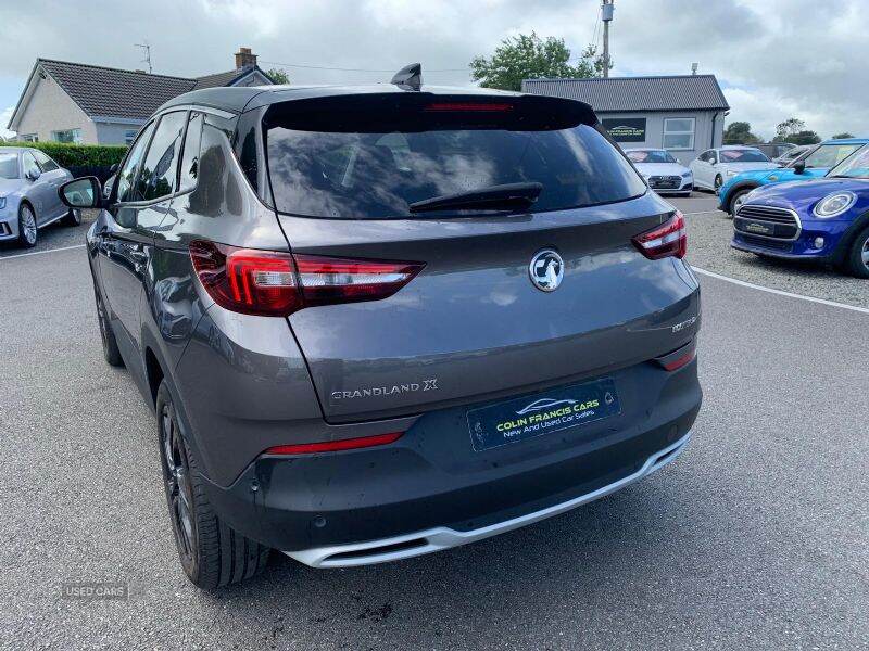Jan 2022 Vauxhall Grandland X 1.5 Turbo D SRi Nav 5dr