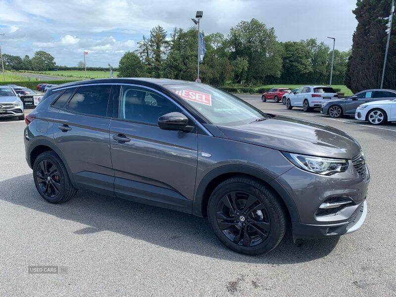 Jan 2022 Vauxhall Grandland X 1.5 Turbo D SRi Nav 5dr