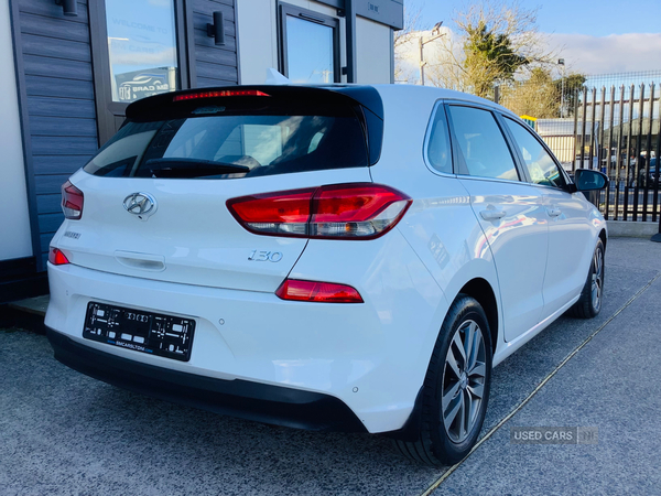 Hyundai i30 DIESEL HATCHBACK in Down