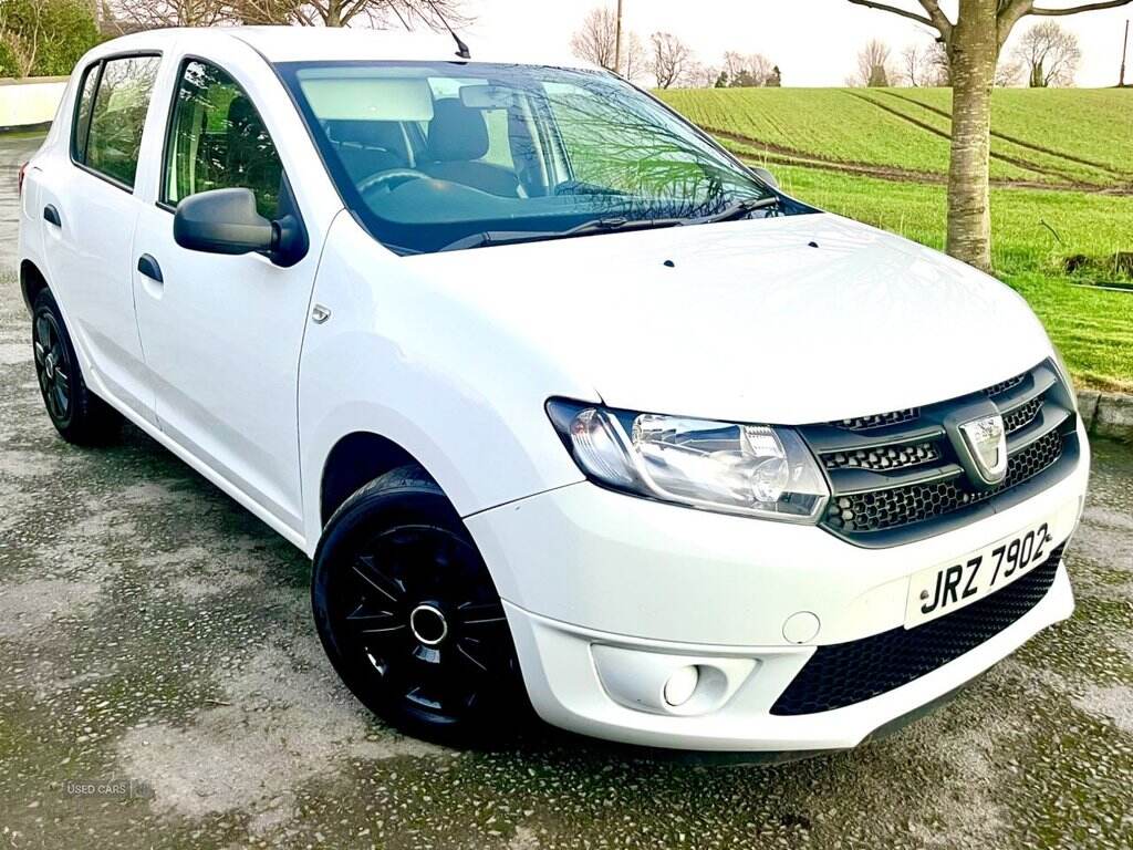 Aug 2015 Dacia Sandero 1.2 16V 75 Ambiance 5dr