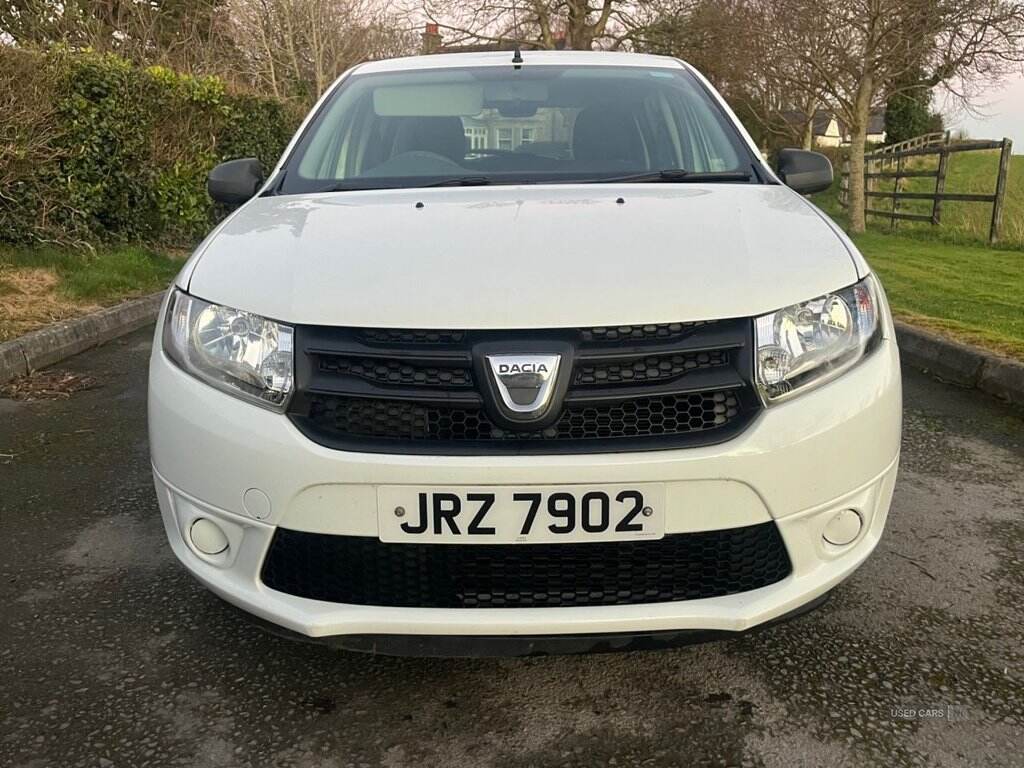 Aug 2015 Dacia Sandero 1.2 16V 75 Ambiance 5dr