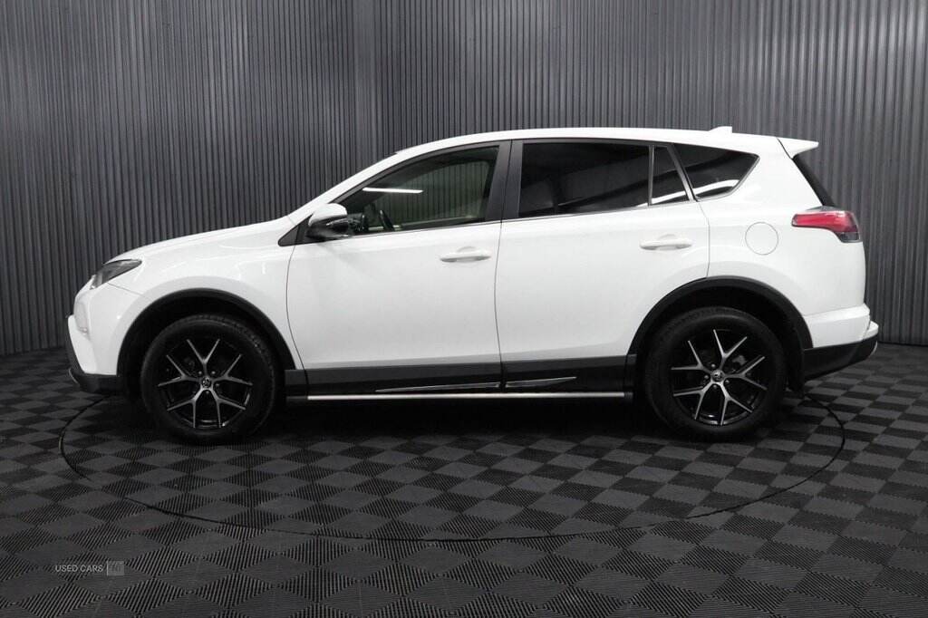 May 2016 Toyota RAV4 2.0 D-4D Icon 5dr 2WD