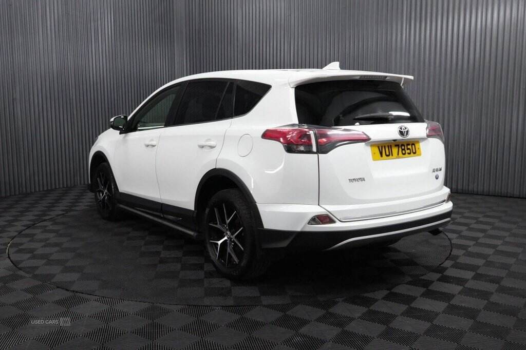 May 2016 Toyota RAV4 2.0 D-4D Icon 5dr 2WD