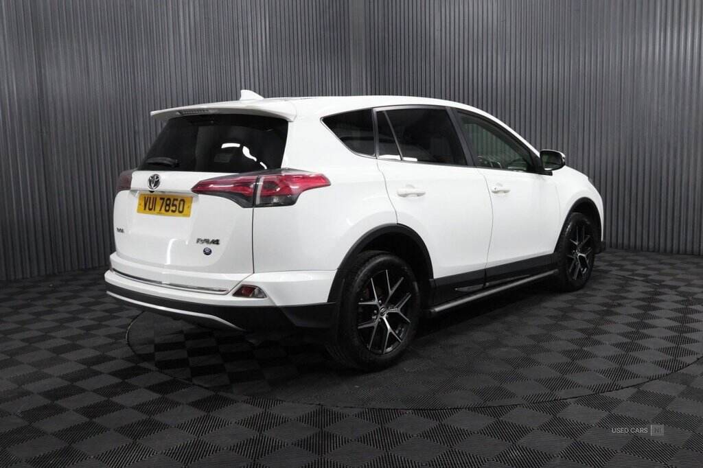 May 2016 Toyota RAV4 2.0 D-4D Icon 5dr 2WD
