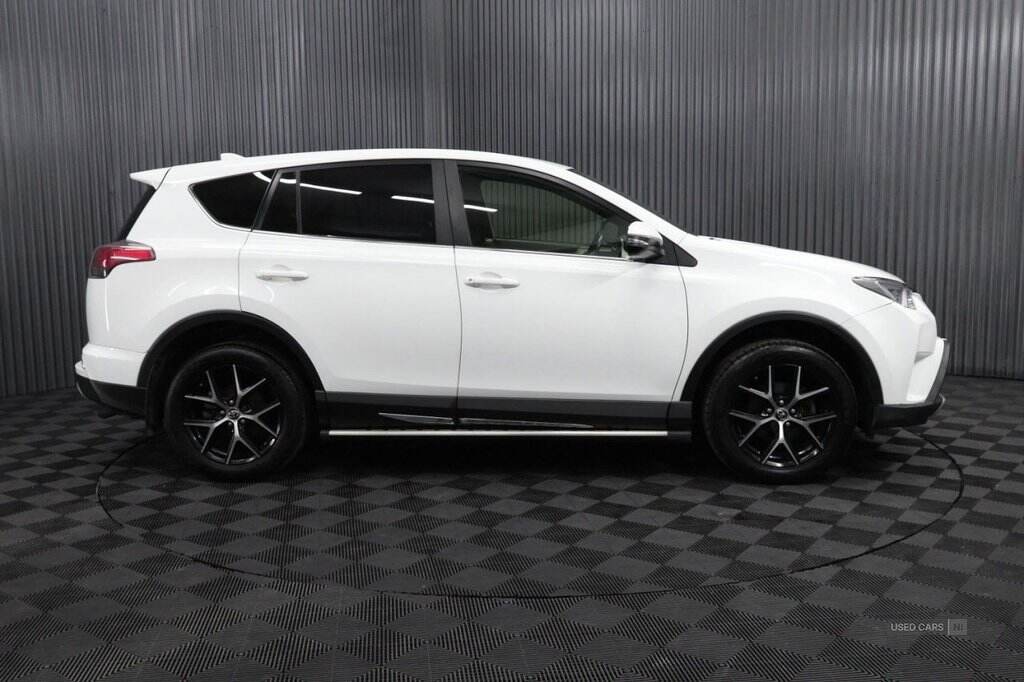 May 2016 Toyota RAV4 2.0 D-4D Icon 5dr 2WD