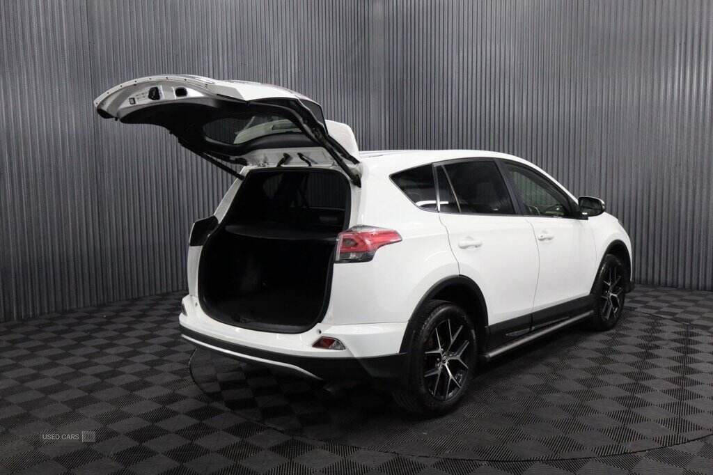 May 2016 Toyota RAV4 2.0 D-4D Icon 5dr 2WD