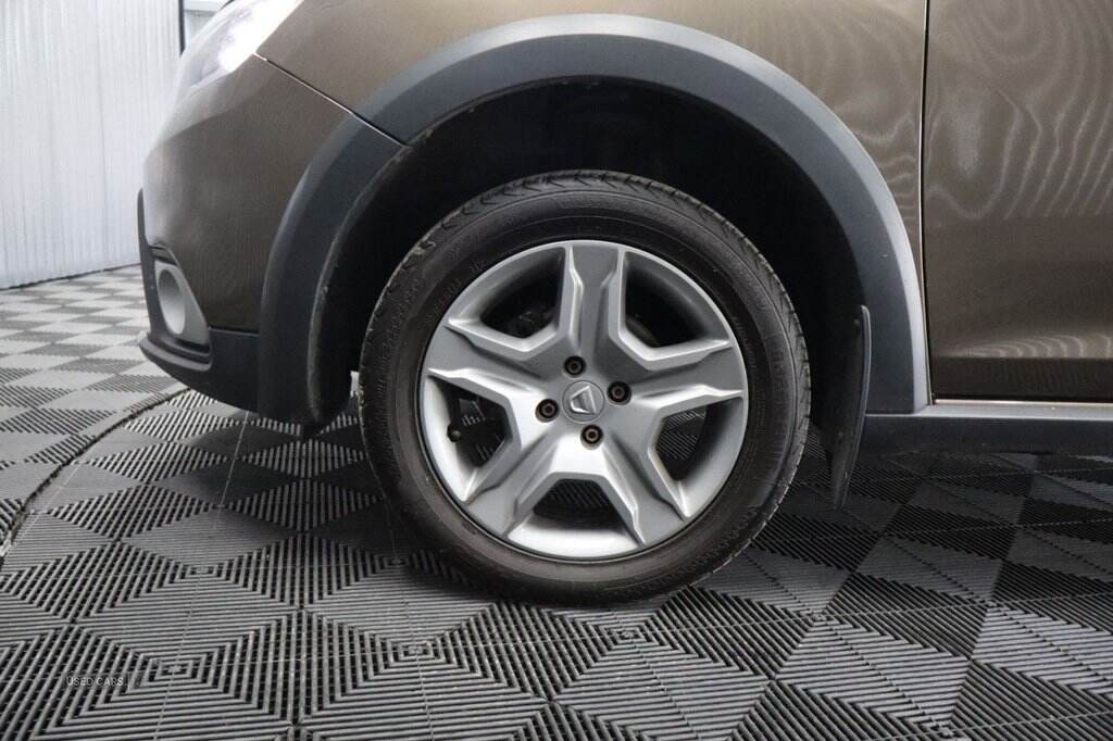 Mar 2021 Dacia Sandero Stepway 1.5 Blue dCi Essential 5dr