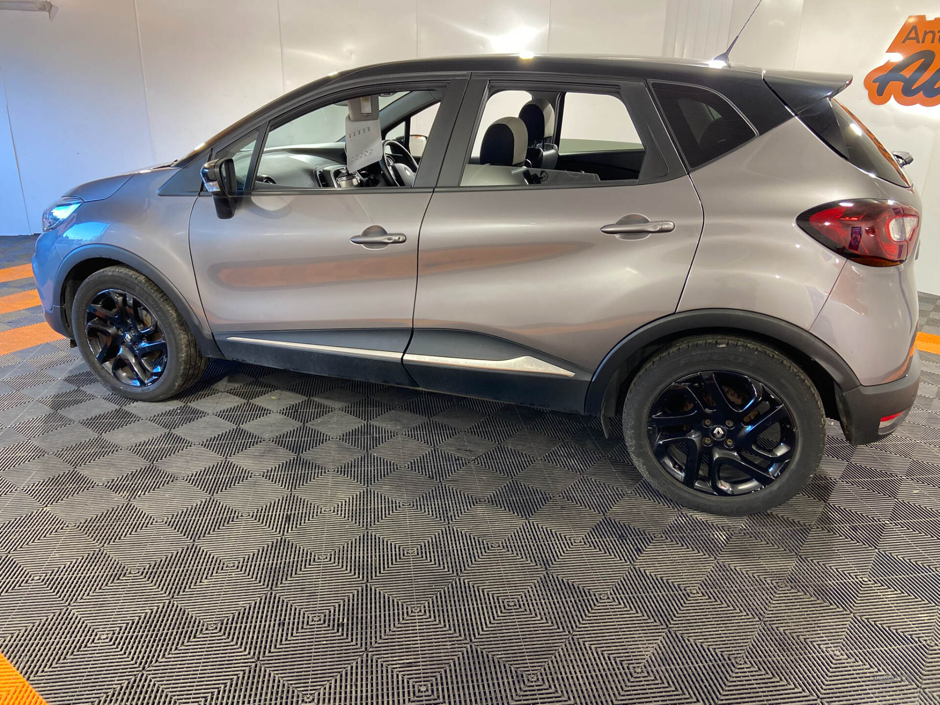 Renault Captur DIESEL HATCHBACK in Antrim