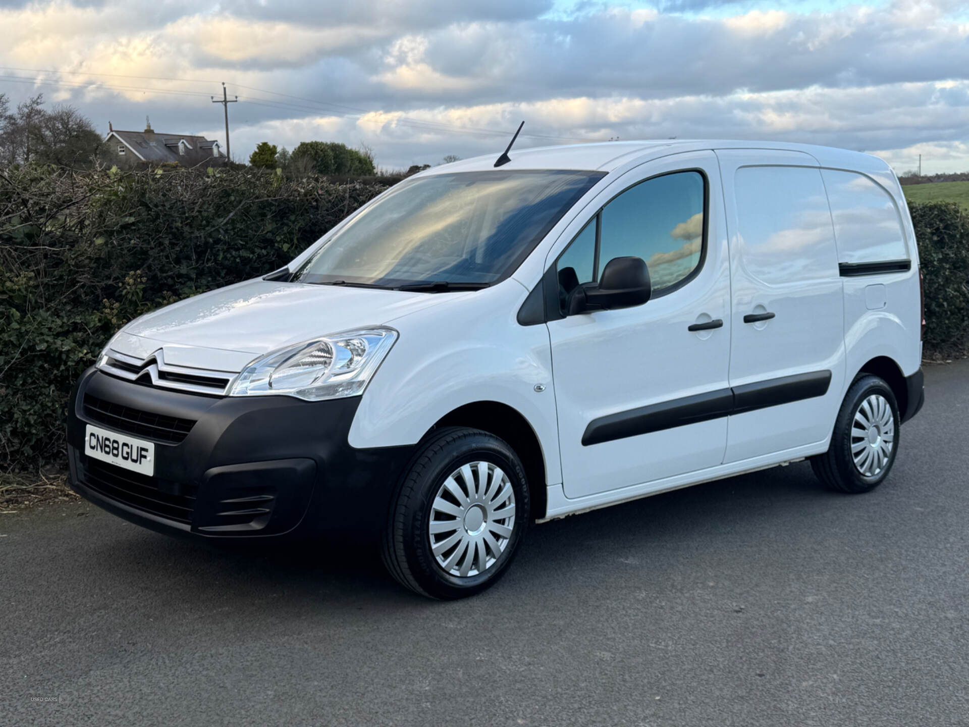 Citroen Berlingo L1 DIESEL in Down