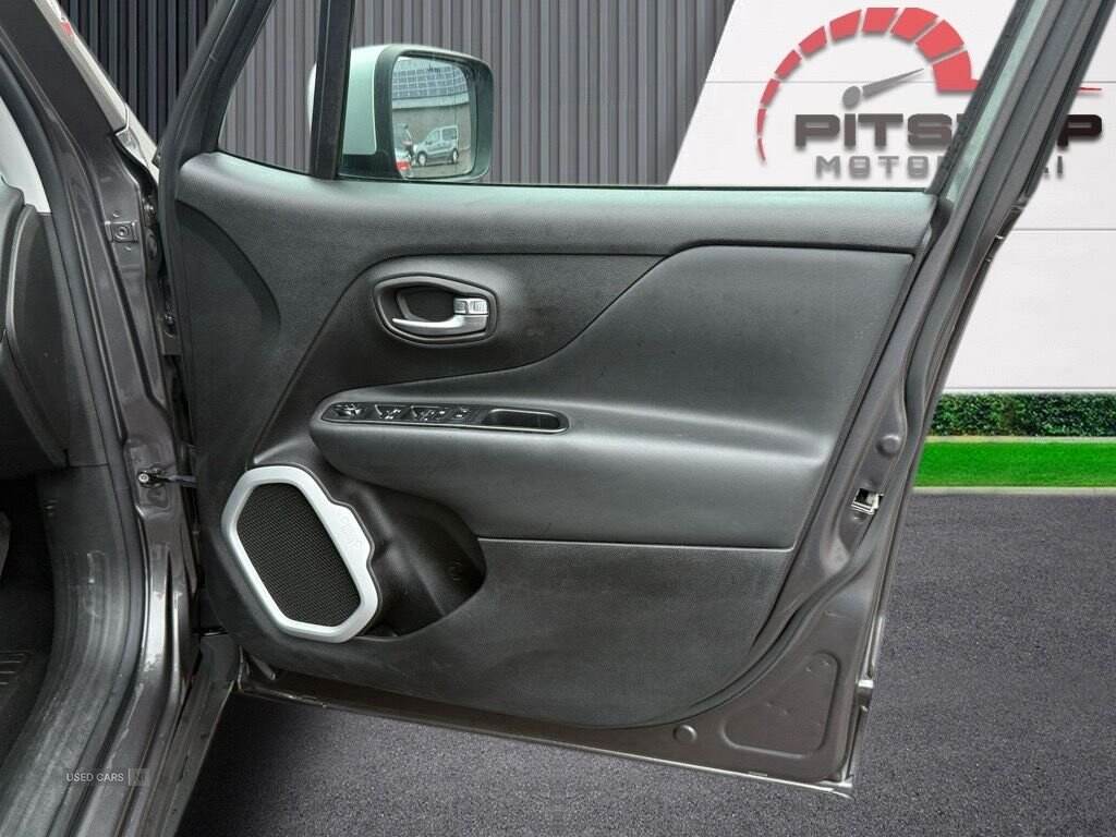 Mar 2017 Jeep Renegade 1.6 Multijet Limited 5dr