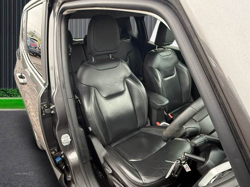 Mar 2017 Jeep Renegade 1.6 Multijet Limited 5dr