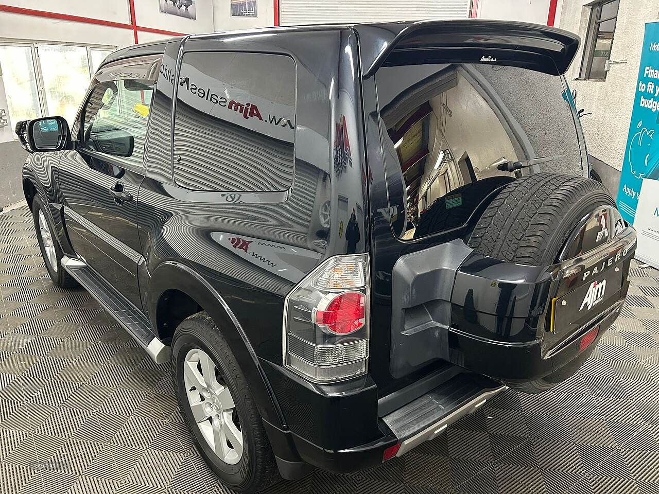 2024 Mitsubishi Pajero