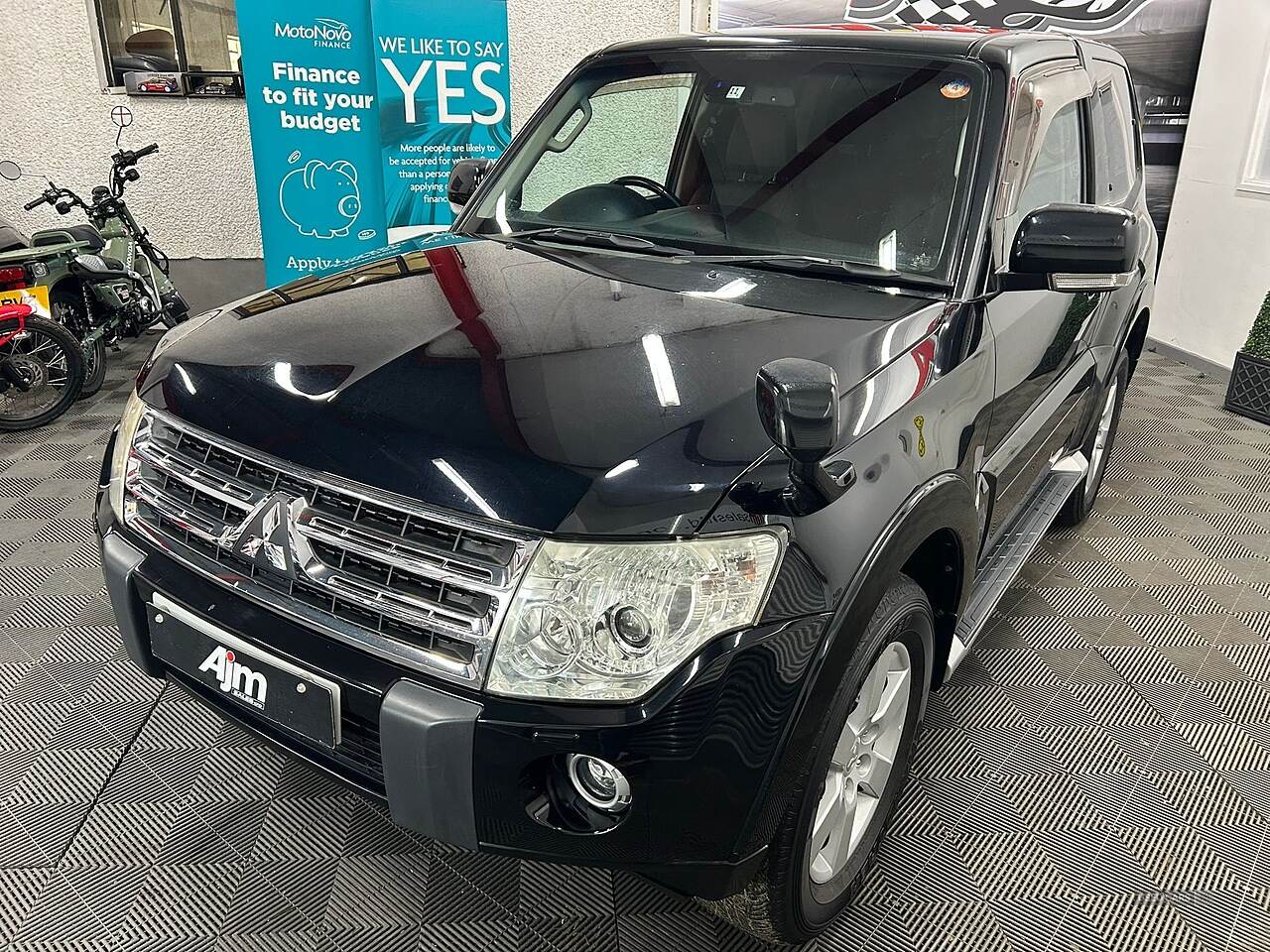 2024 Mitsubishi Pajero