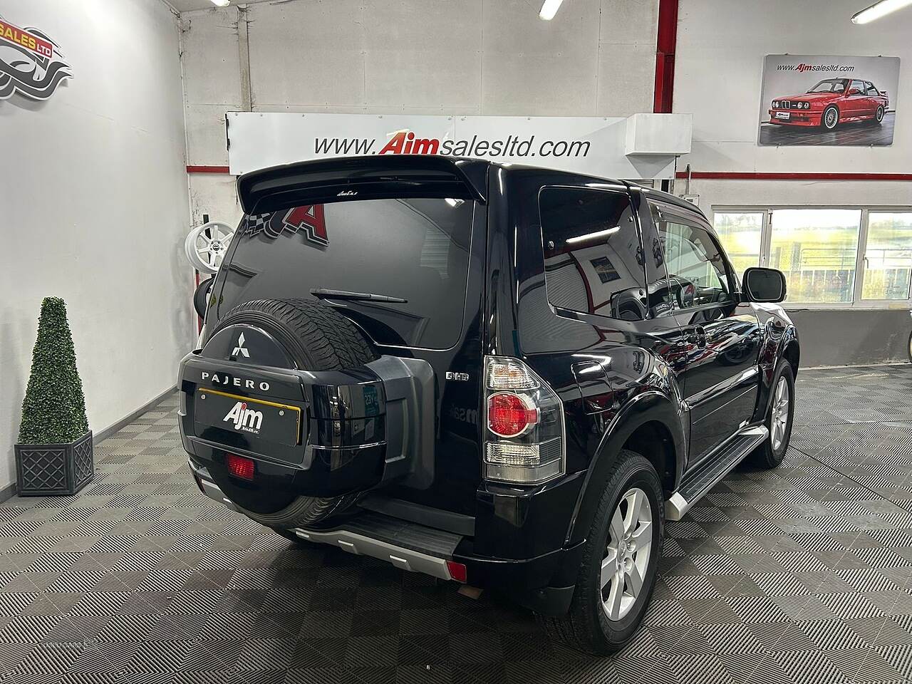 2024 Mitsubishi Pajero