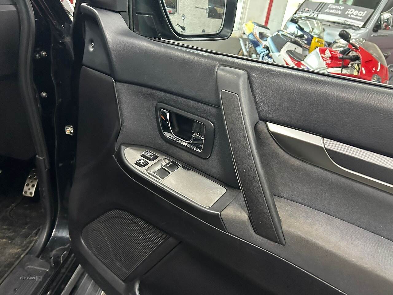 2024 Mitsubishi Pajero