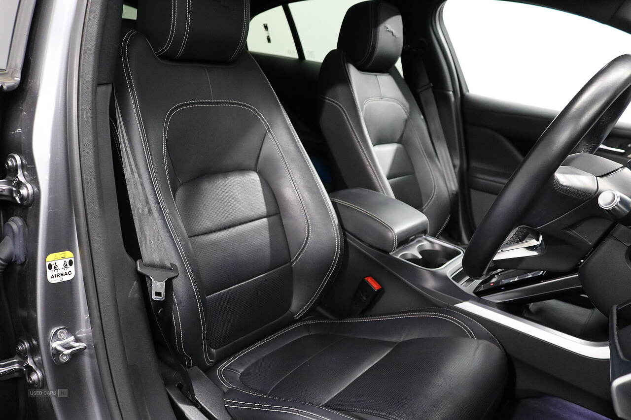Jan 2022 Jaguar i-Pace 294kW EV400 Black 90kWh 5dr Auto [11kW Charger]