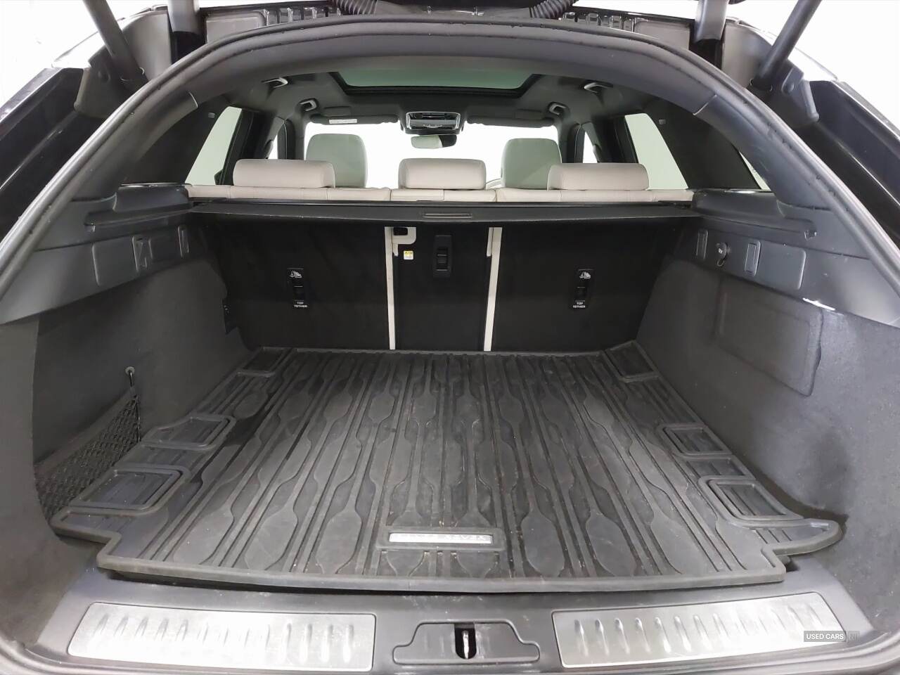 Sep 2021 Land Rover Range Rover Velar 2.0 D200 Edition 5dr Auto