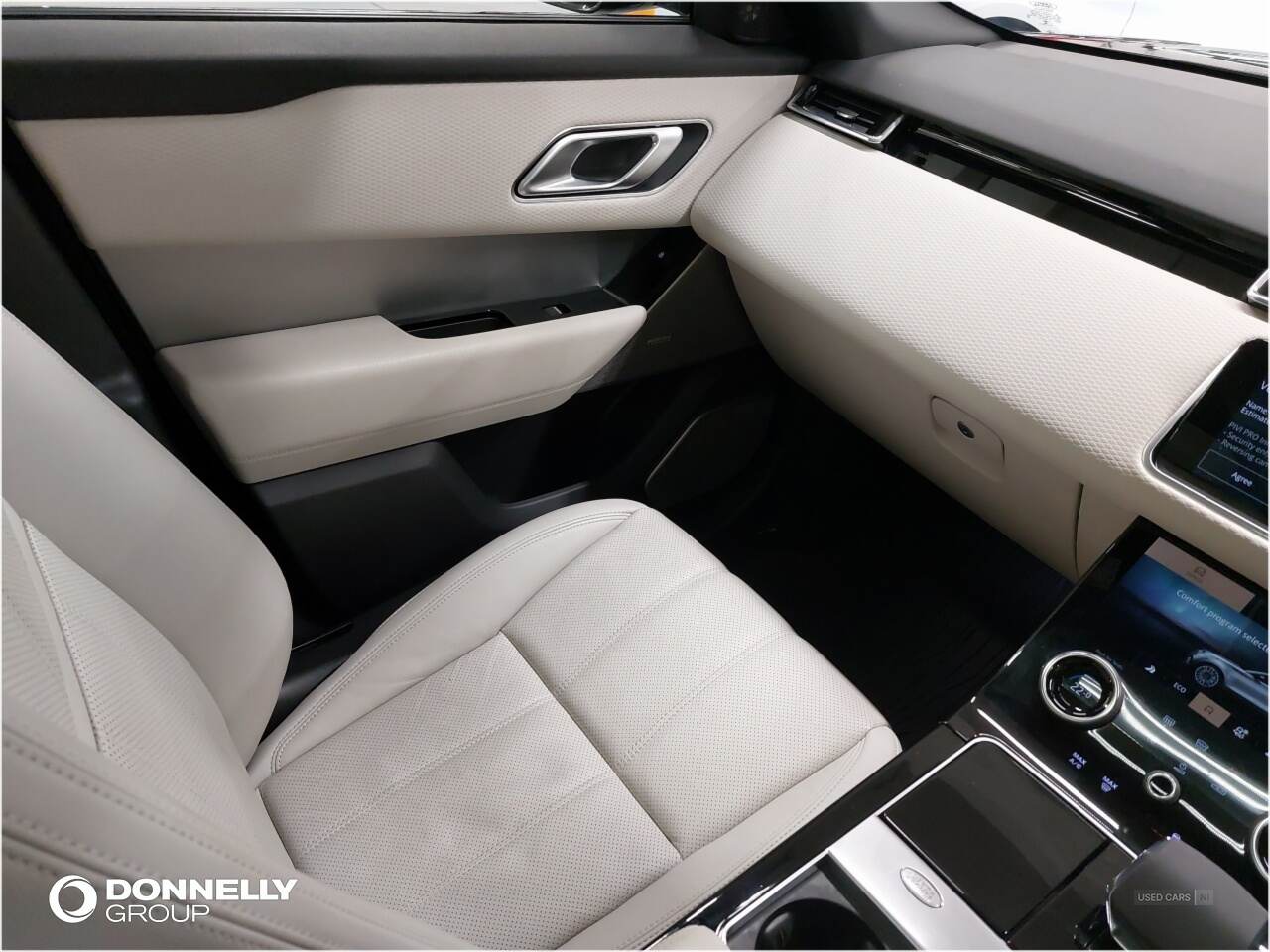 Sep 2021 Land Rover Range Rover Velar 2.0 D200 Edition 5dr Auto