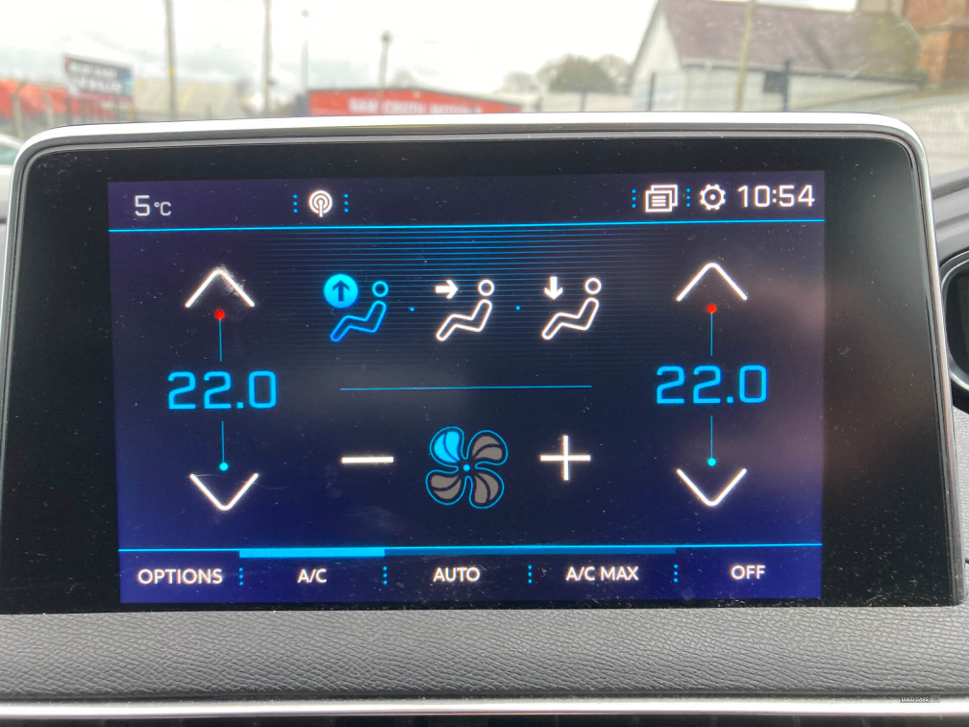 Oct 2017 Peugeot 3008 1.6 BlueHDi 120 Allure 5dr