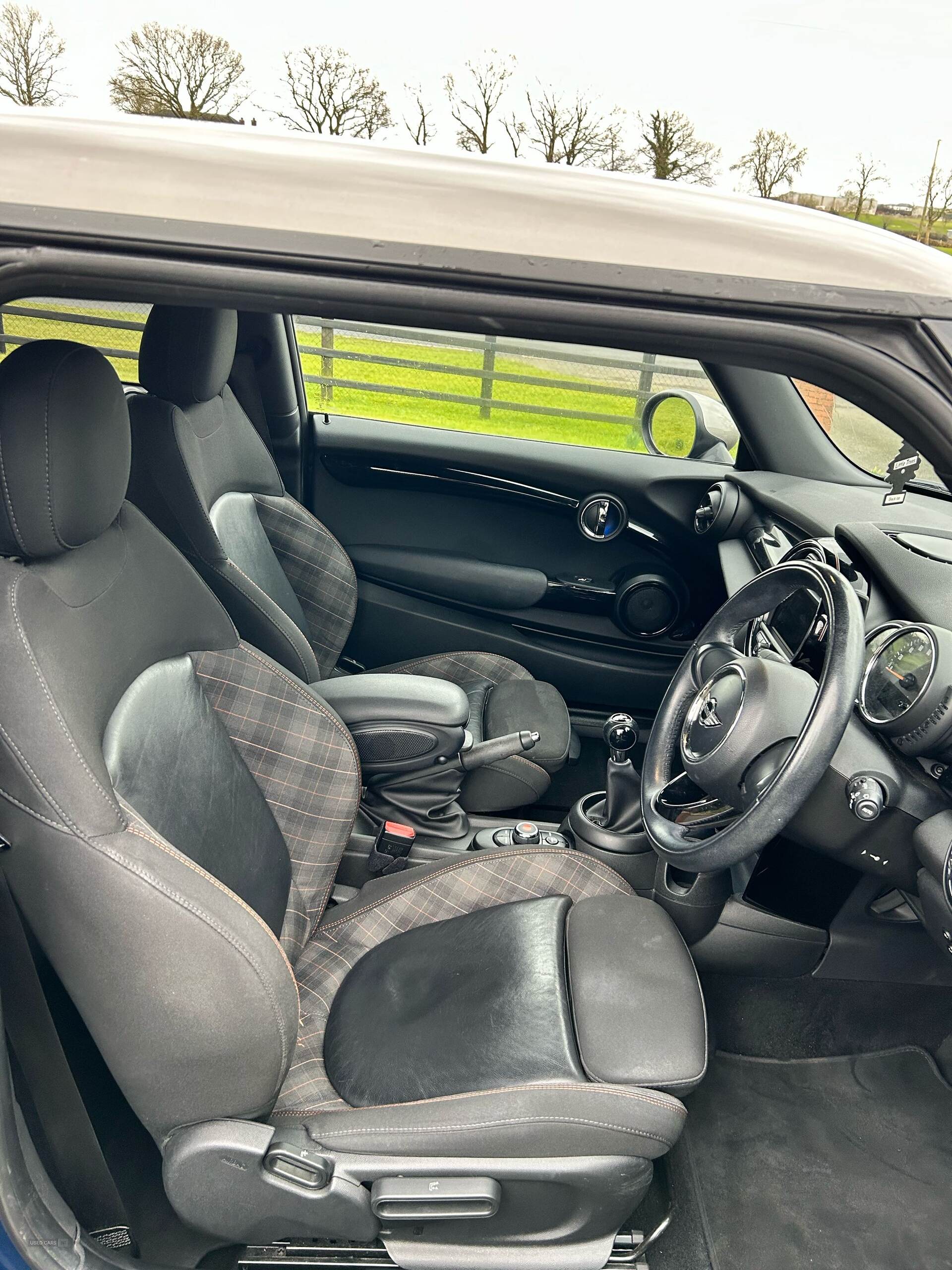 Apr 2017 MINI Hatch 1.5 Cooper Seven 3dr