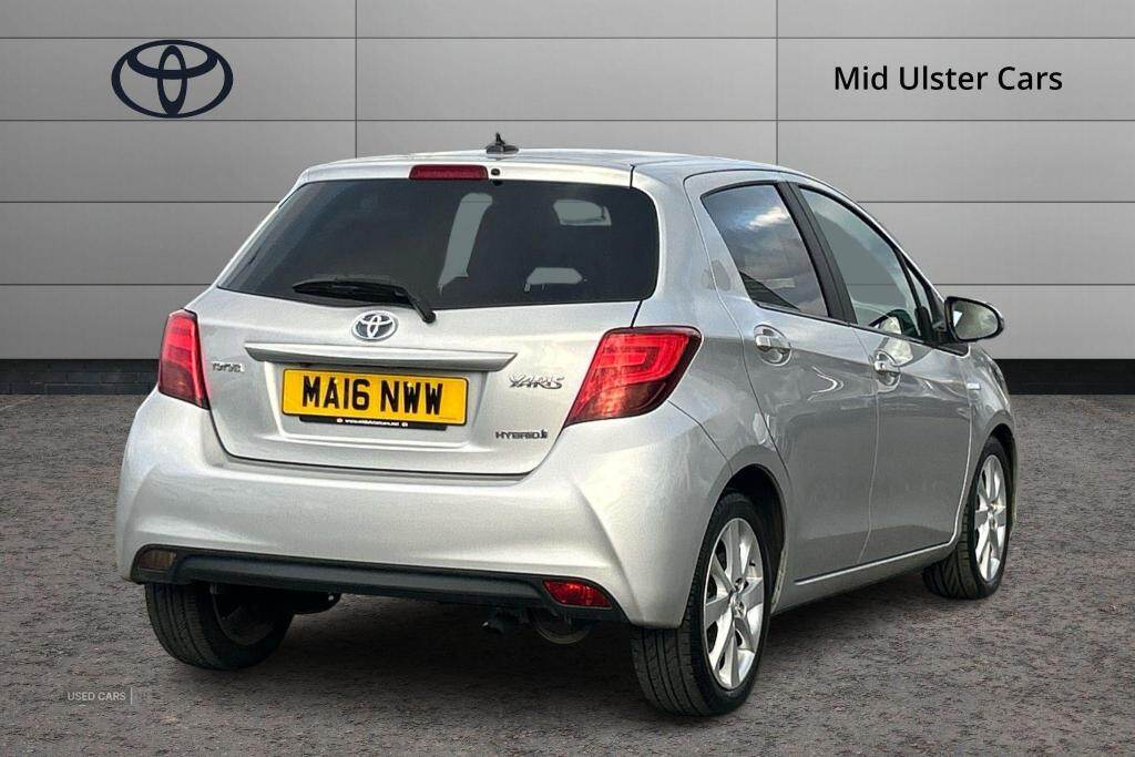 Mar 2016 Toyota Yaris 1.5 Hybrid Excel 5dr CVT