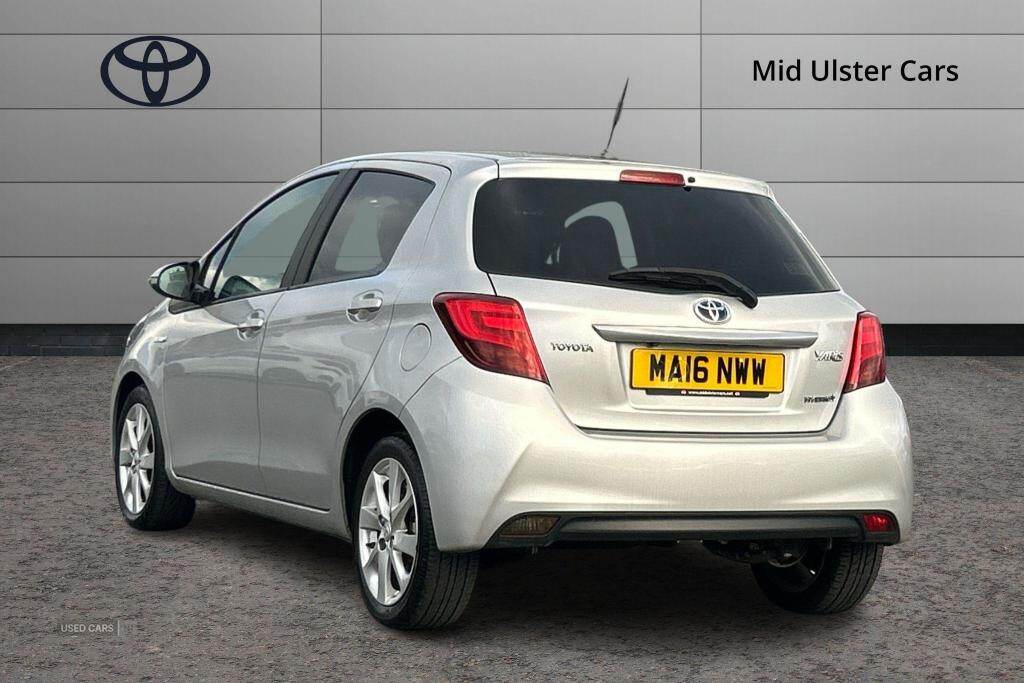 Mar 2016 Toyota Yaris 1.5 Hybrid Excel 5dr CVT