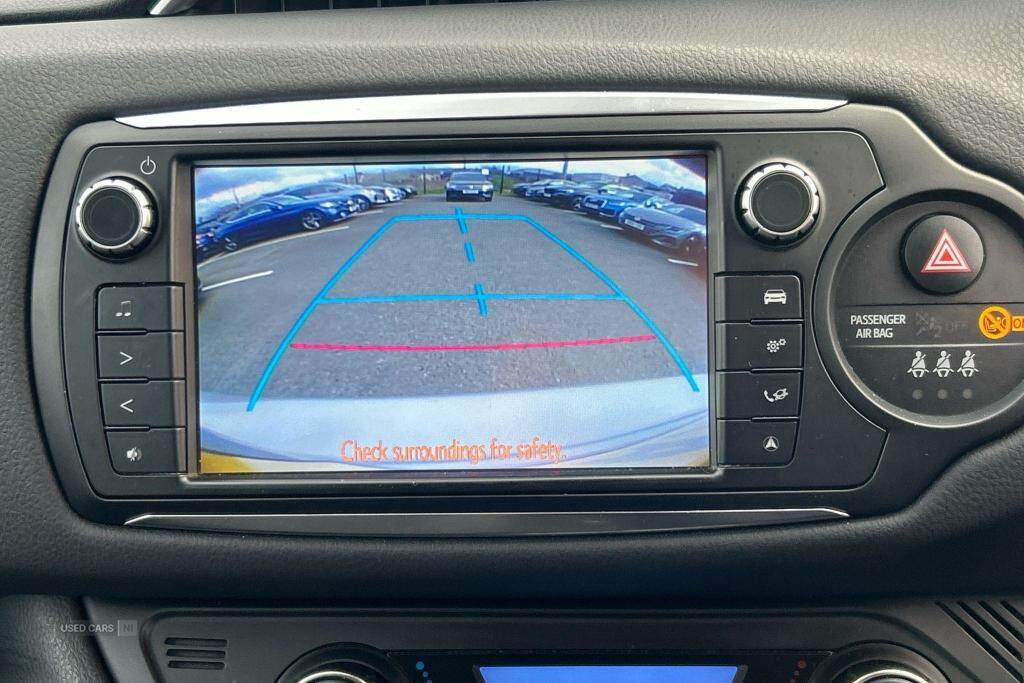 Mar 2016 Toyota Yaris 1.5 Hybrid Excel 5dr CVT