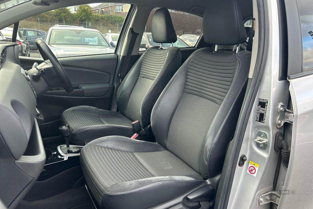 Mar 2016 Toyota Yaris 1.5 Hybrid Excel 5dr CVT