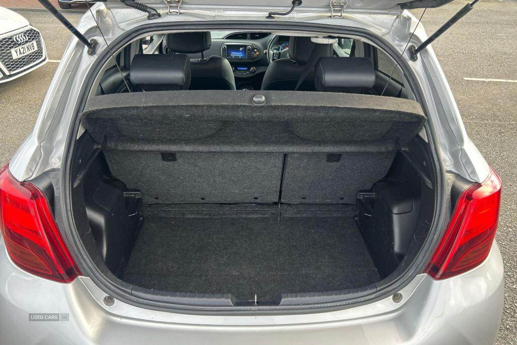 Mar 2016 Toyota Yaris 1.5 Hybrid Excel 5dr CVT
