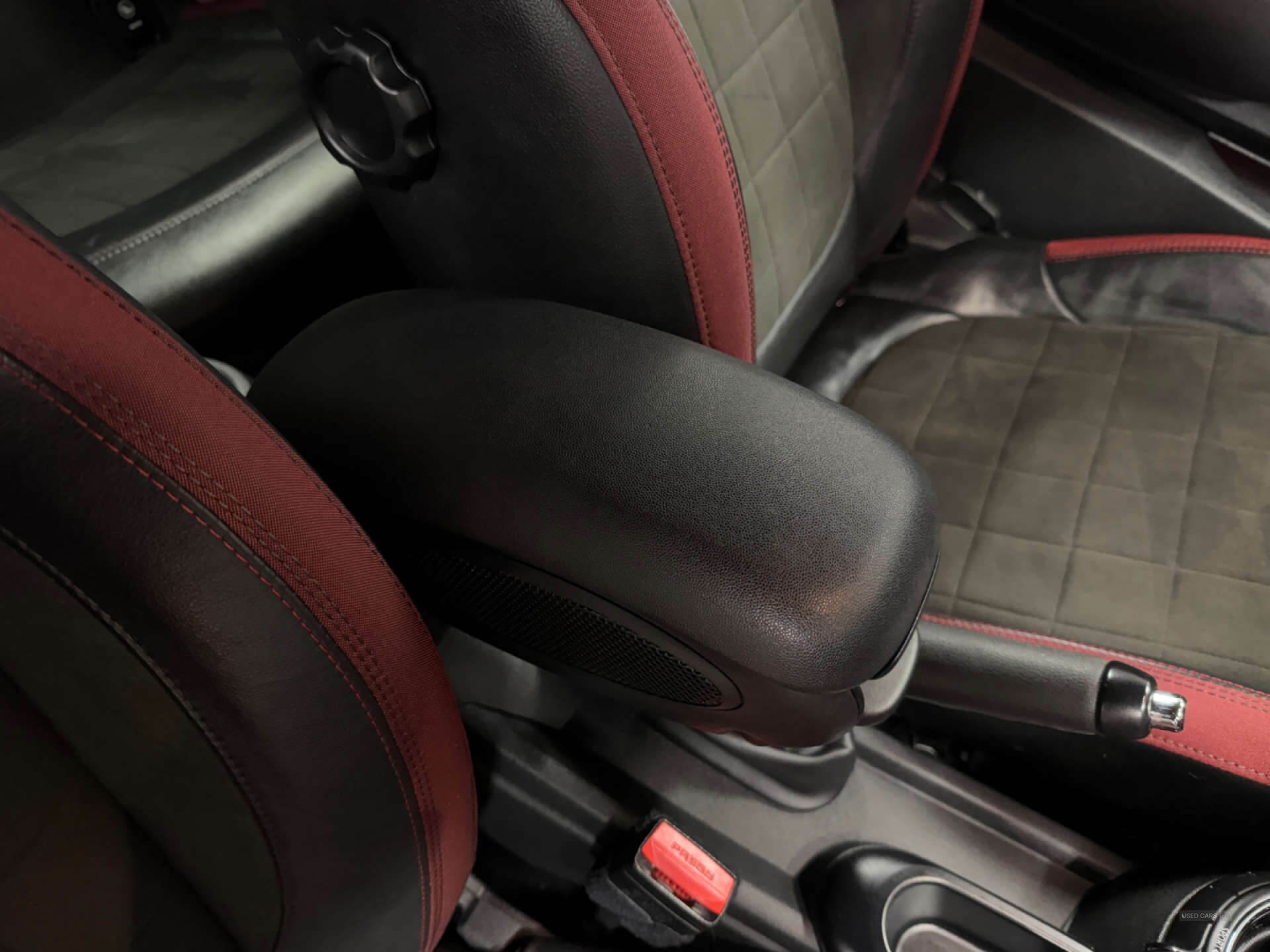 Oct 2015 MINI Hatch 2.0 John Cooper Works 3dr