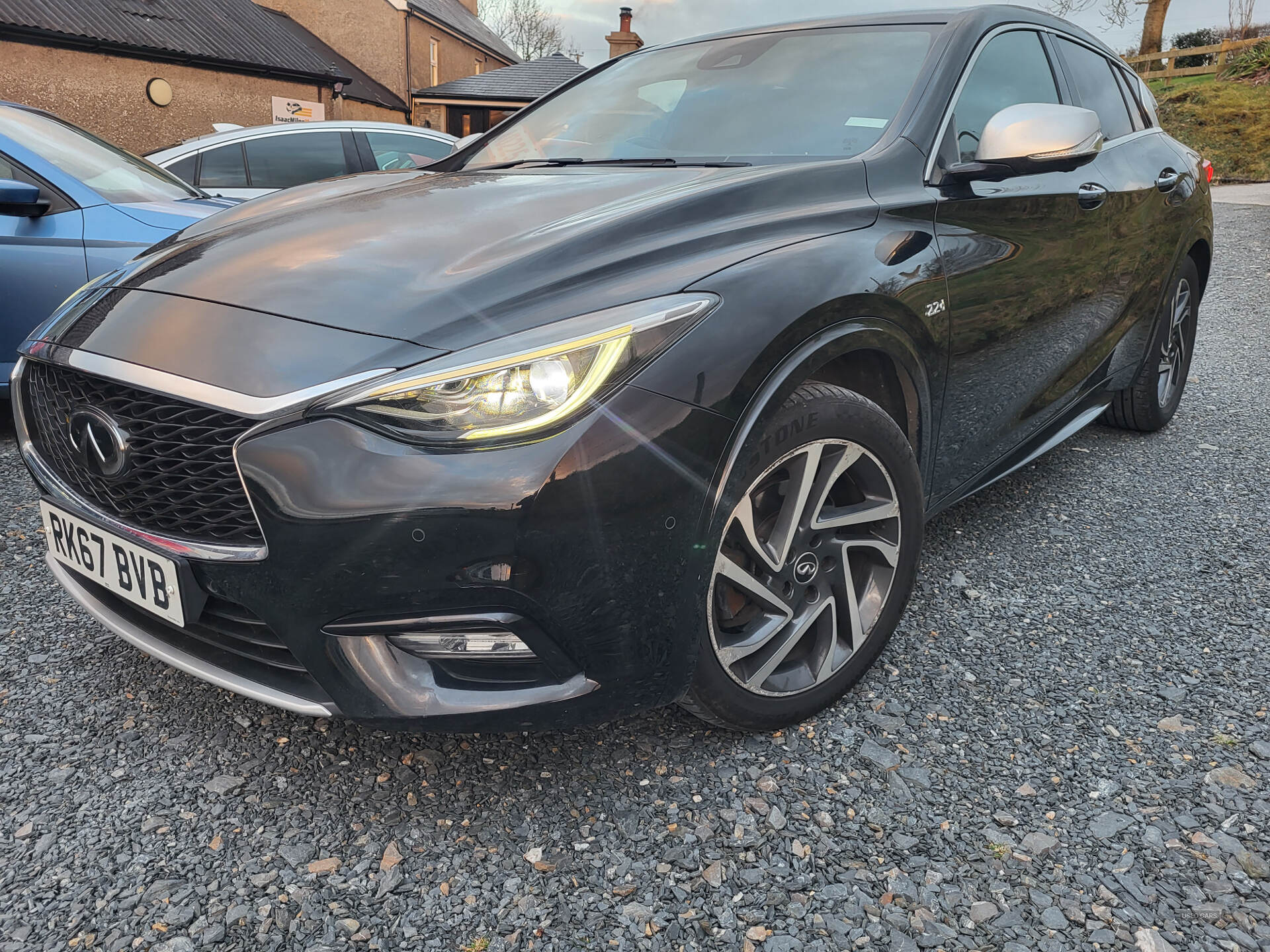 Sep 2017 Infiniti Q30 2.2d Premium 5dr DCT [IN-Touch Nav]