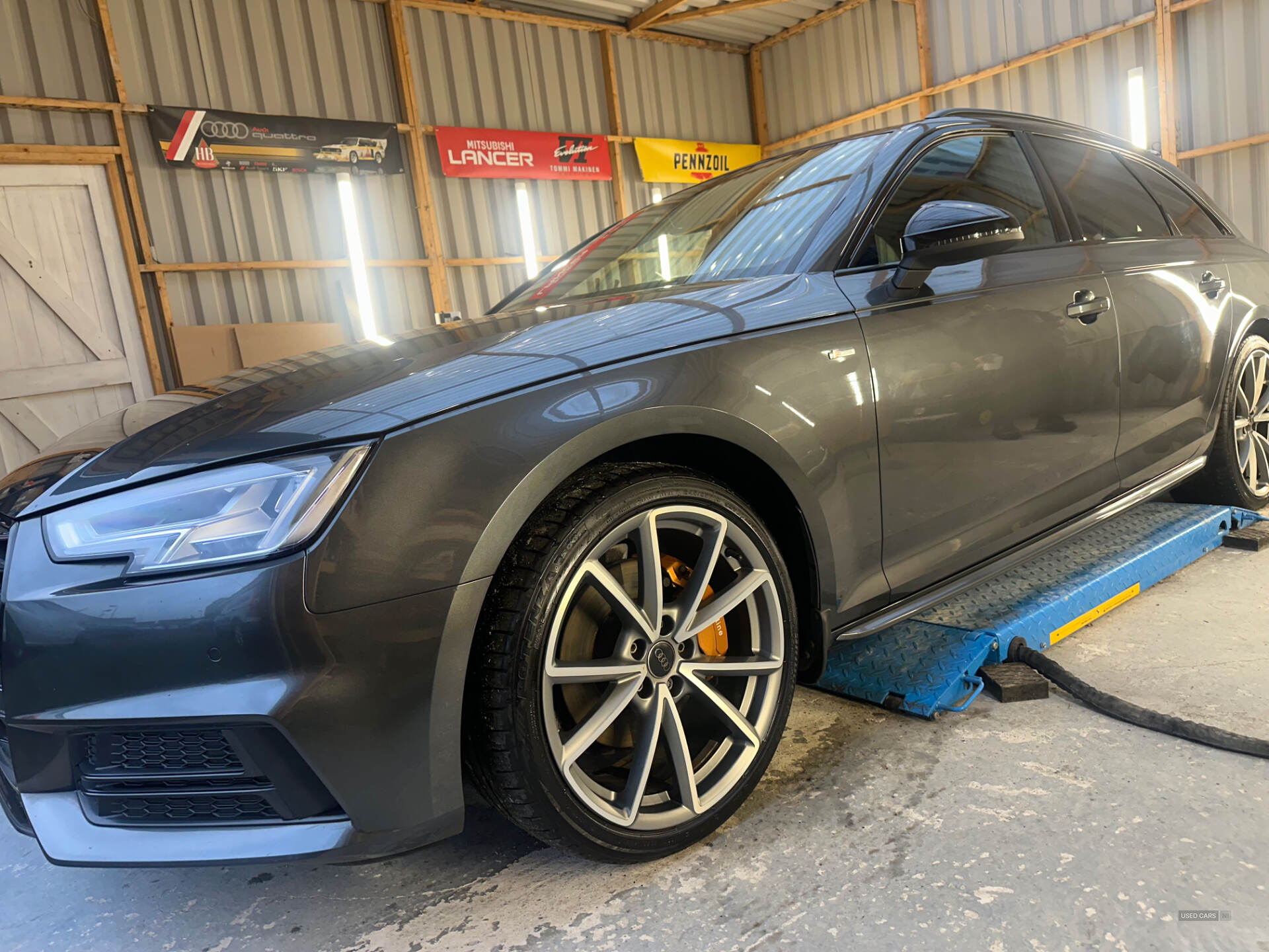 Audi A4 DIESEL AVANT in Down