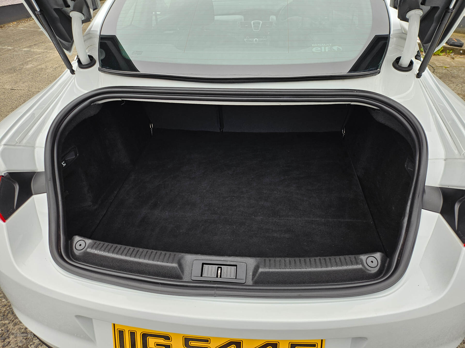 Apr 2010 Renault Laguna 2.0 dCi 150 TomTom Edition 3dr