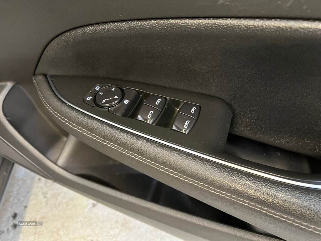 Mar 2020 Vauxhall Insignia 1.6 Turbo D ecoTec SRi Nav 5dr