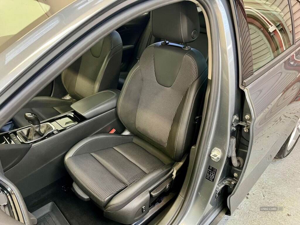 Mar 2020 Vauxhall Insignia 1.6 Turbo D ecoTec SRi Nav 5dr