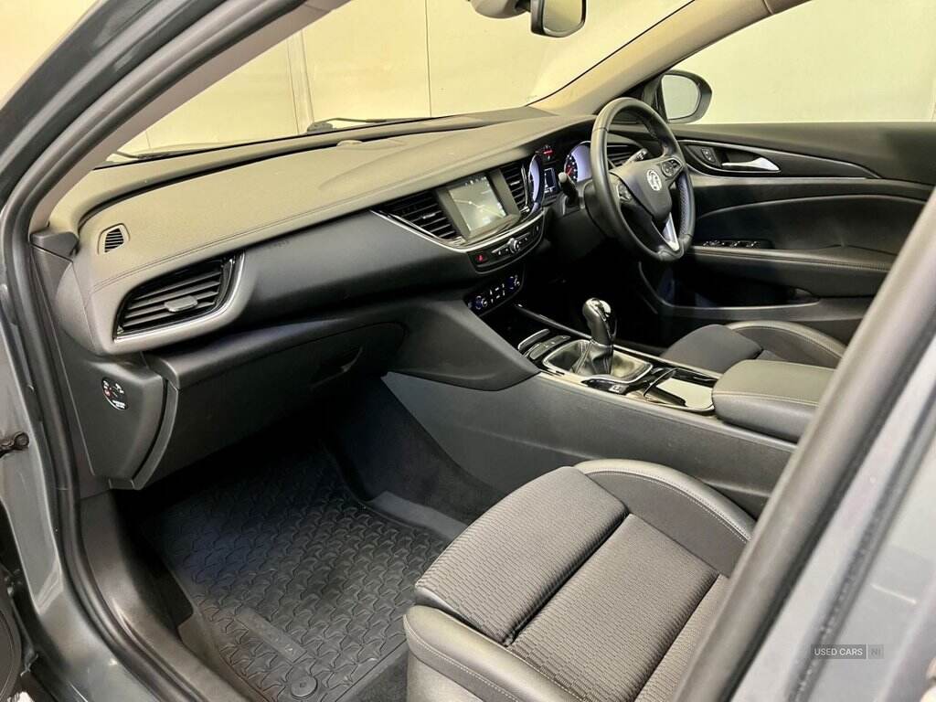 Mar 2020 Vauxhall Insignia 1.6 Turbo D ecoTec SRi Nav 5dr