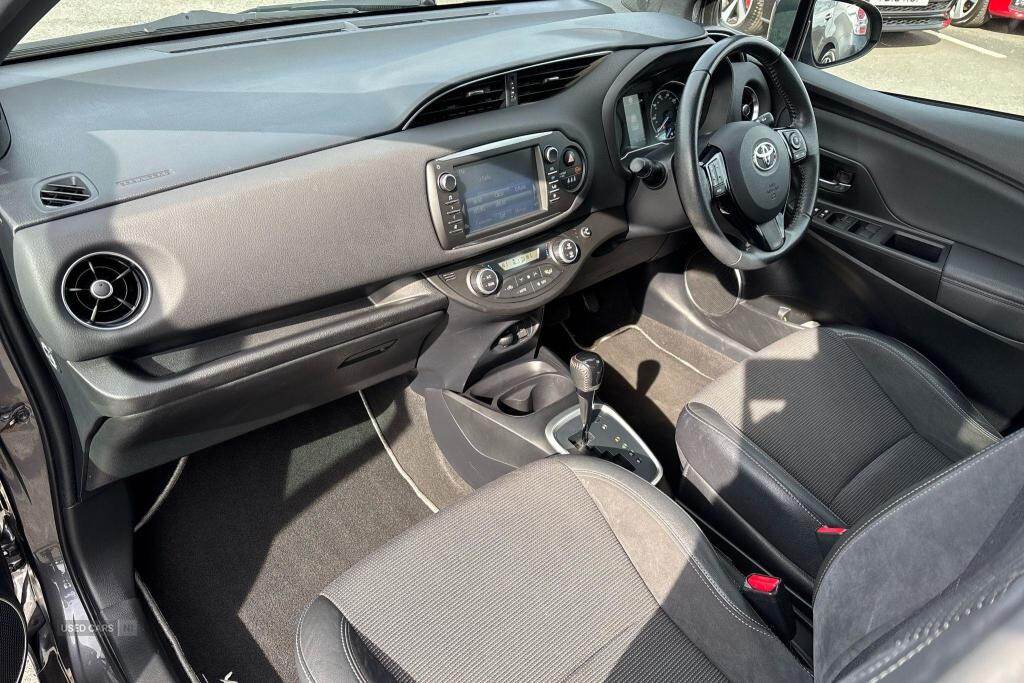 May 2017 Toyota Yaris 1.5 Hybrid Excel 5dr CVT